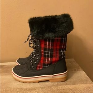 Girls boots with fur